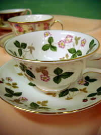 WEDGWOOD (ワイルドストロベリー)